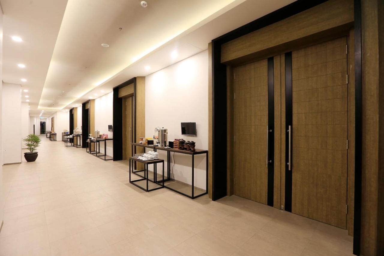 Luminor Hotel Purwokerto By Wh Exteriör bild