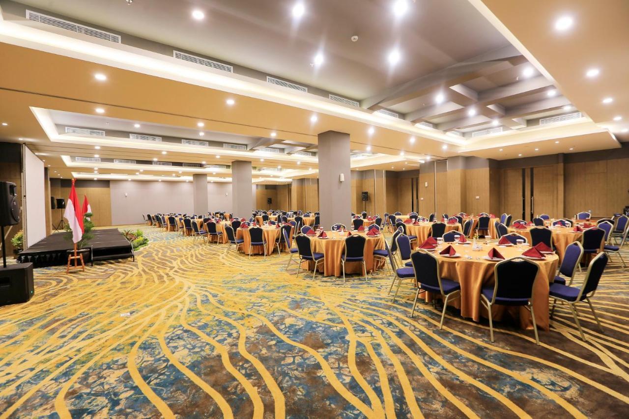 Luminor Hotel Purwokerto By Wh Exteriör bild