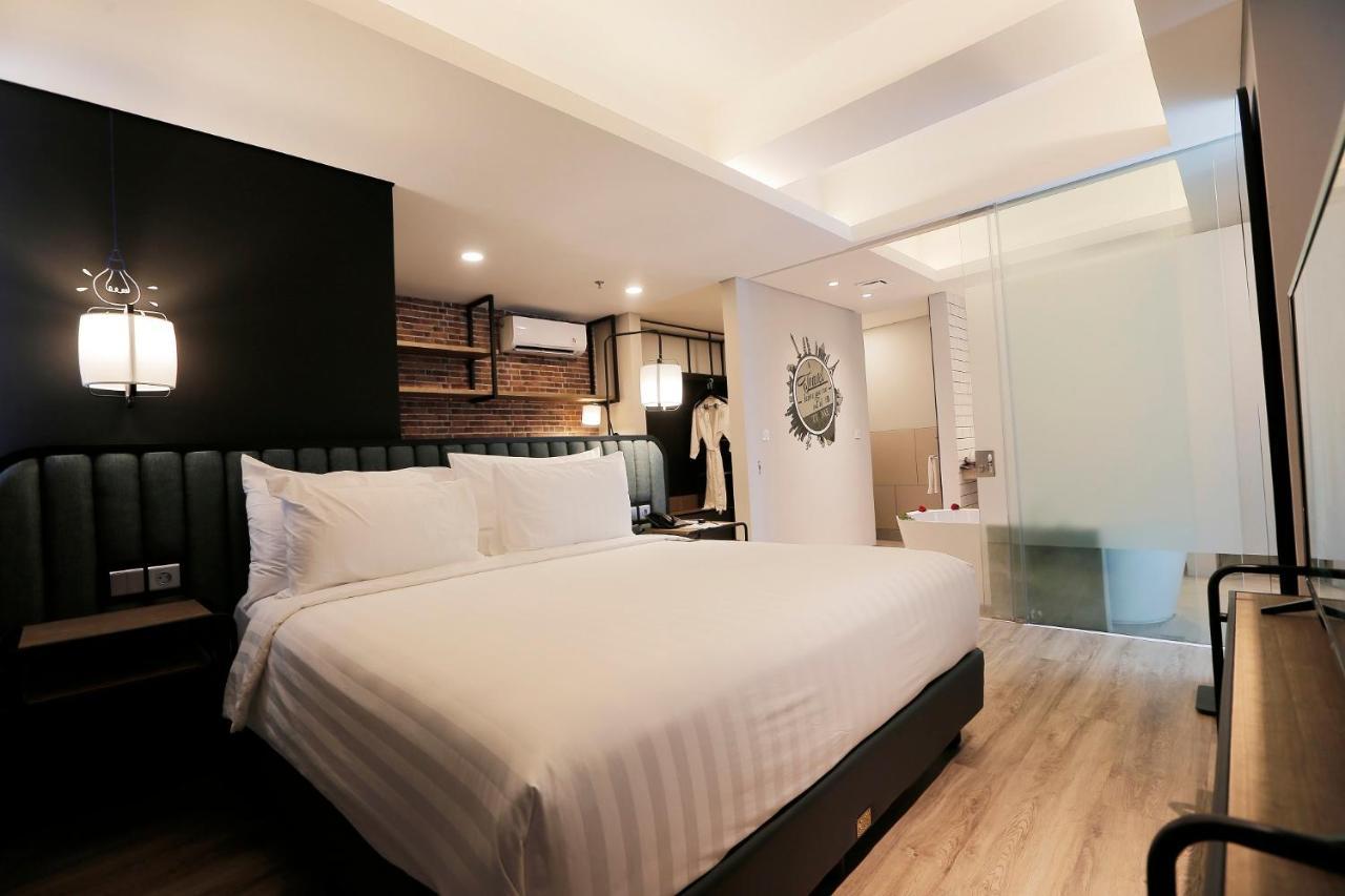 Luminor Hotel Purwokerto By Wh Exteriör bild